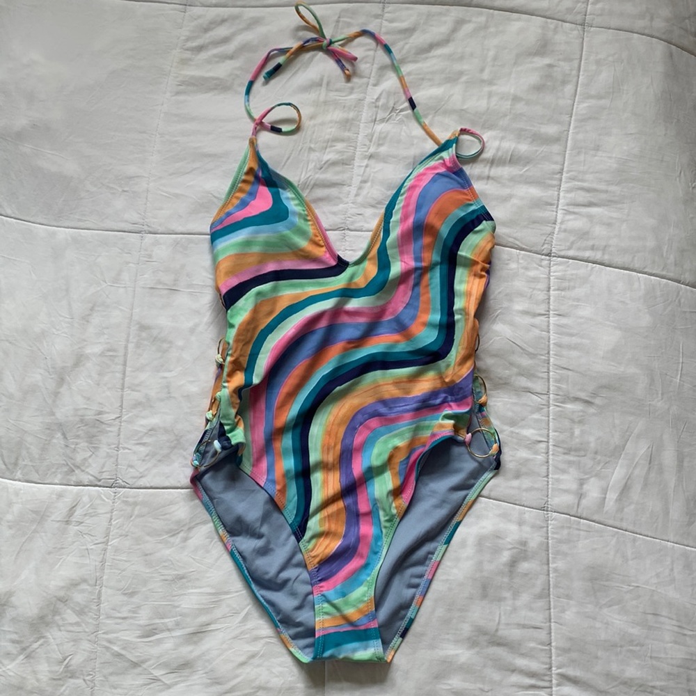 Beautiful Colorful One Piece Swimsuit Ringlet Sides Size L NWOT